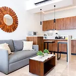Aldea Zama Apartment King Bed Sofa Kitchen Full Gym Wifi Cinema