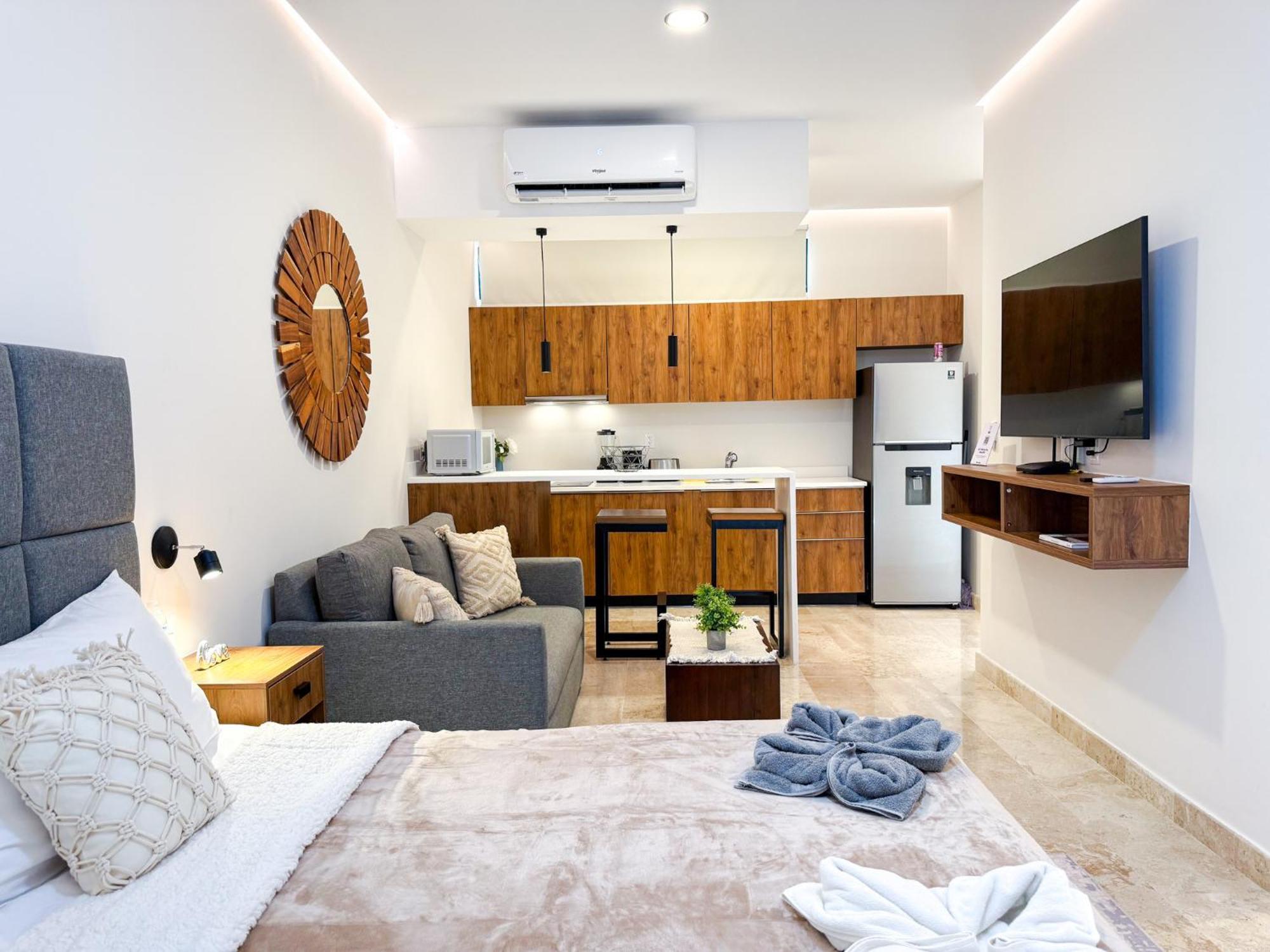 Aldea Zama Apartment King Bed Sofa Kitchen Full Gym Wifi Cinema *